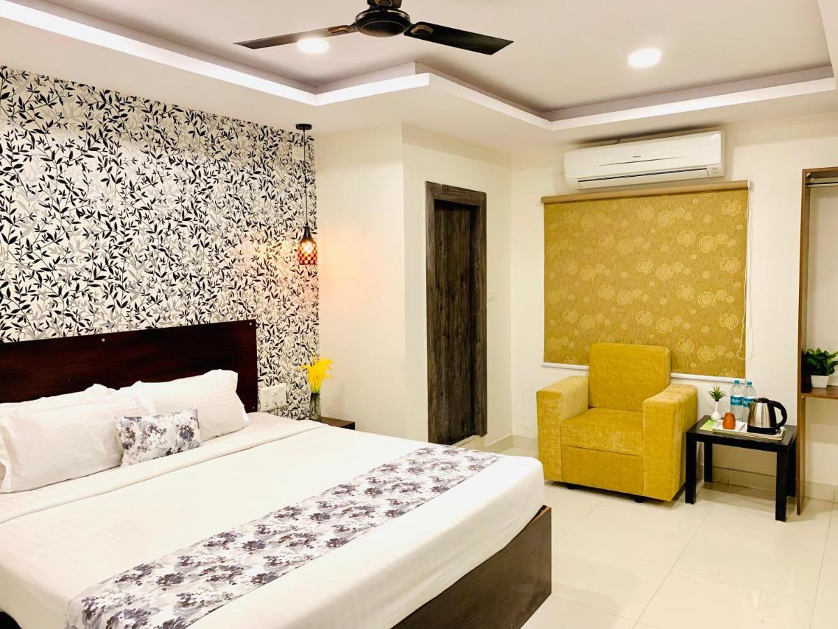 Hotel Oak By Signature Airport Zone Hyderabad Shamshabad Esterno foto