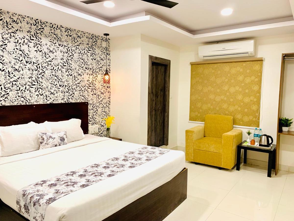 Hotel Oak By Signature Airport Zone Hyderabad Shamshabad Esterno foto