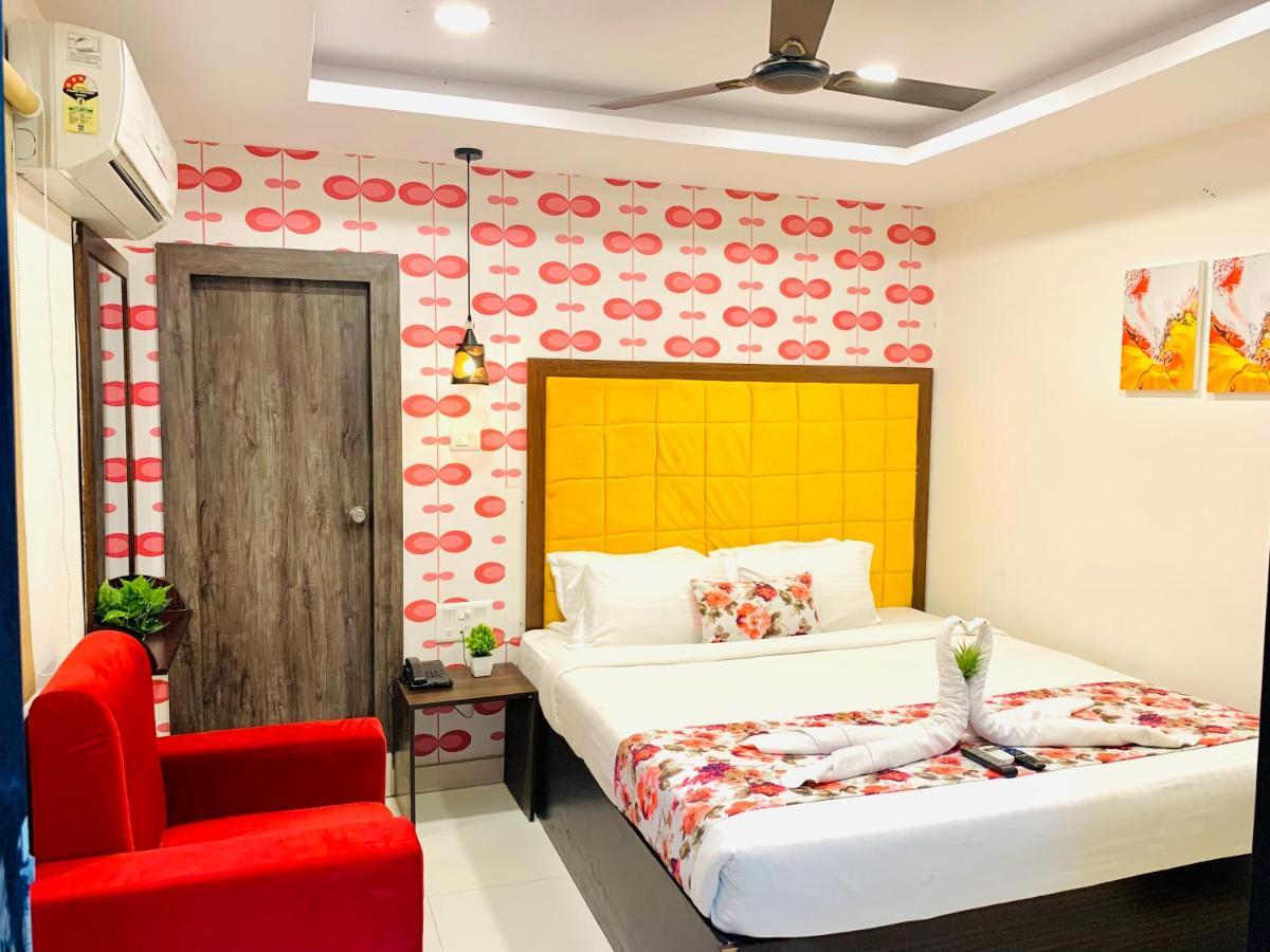 Hotel Oak By Signature Airport Zone Hyderabad Shamshabad Esterno foto