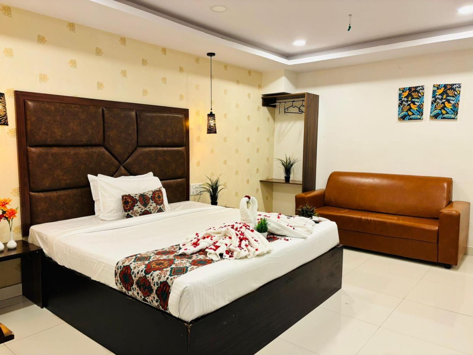 Hotel Oak By Signature Airport Zone Hyderabad Shamshabad Esterno foto